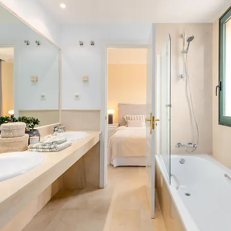 El Manantial Elviria - Spacious Sea View With Large Terrace