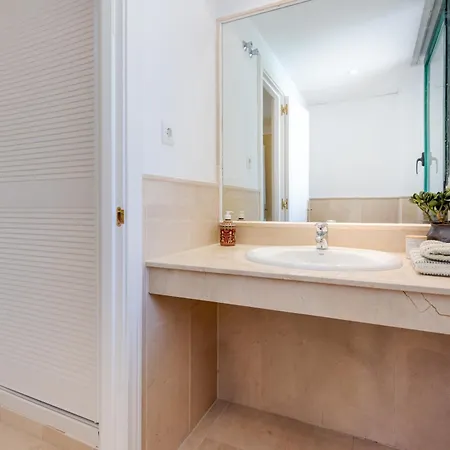 El Manantial Elviria - Spacious Sea View With Large Terrace